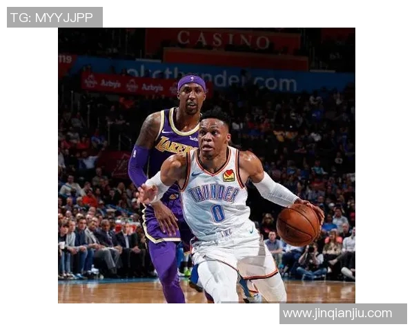 比尔拉塞尔如何以智慧塑造领导力成就篮球冠军之路